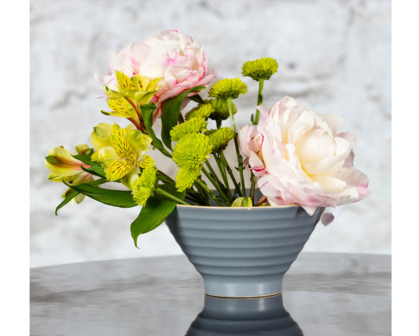 Arreglo Peonias Blancas + Astromelias Amarillas