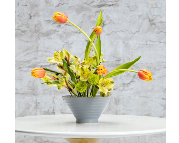 Arreglo Tulipanes Naranjos + Astromelias Amarillas